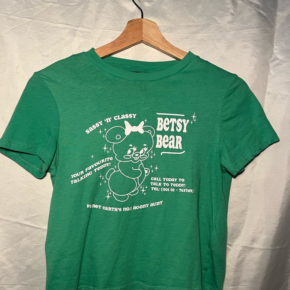 h&m simple graphic tee/ baby tee